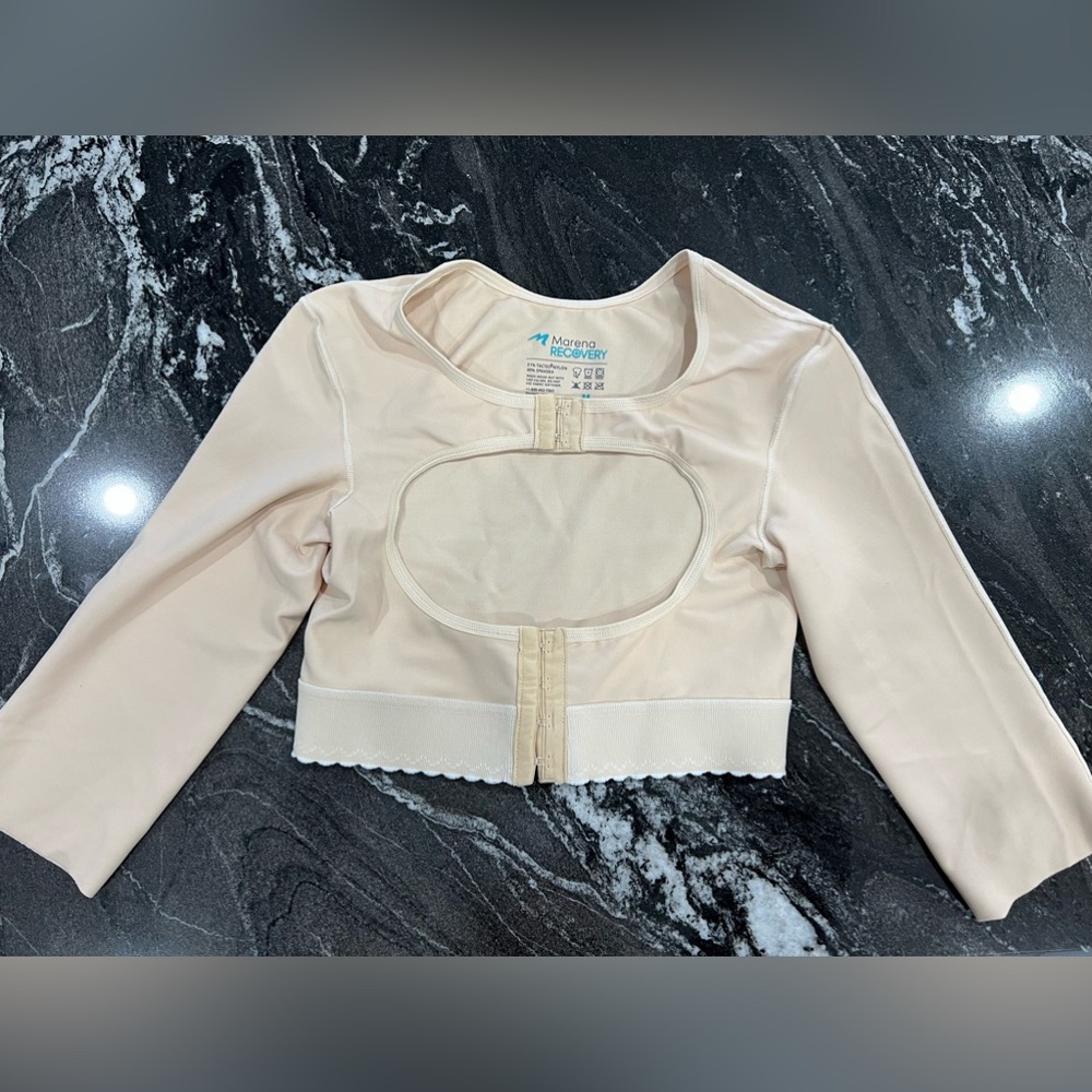 Marena FVOM 3/4 sleeve open Vest